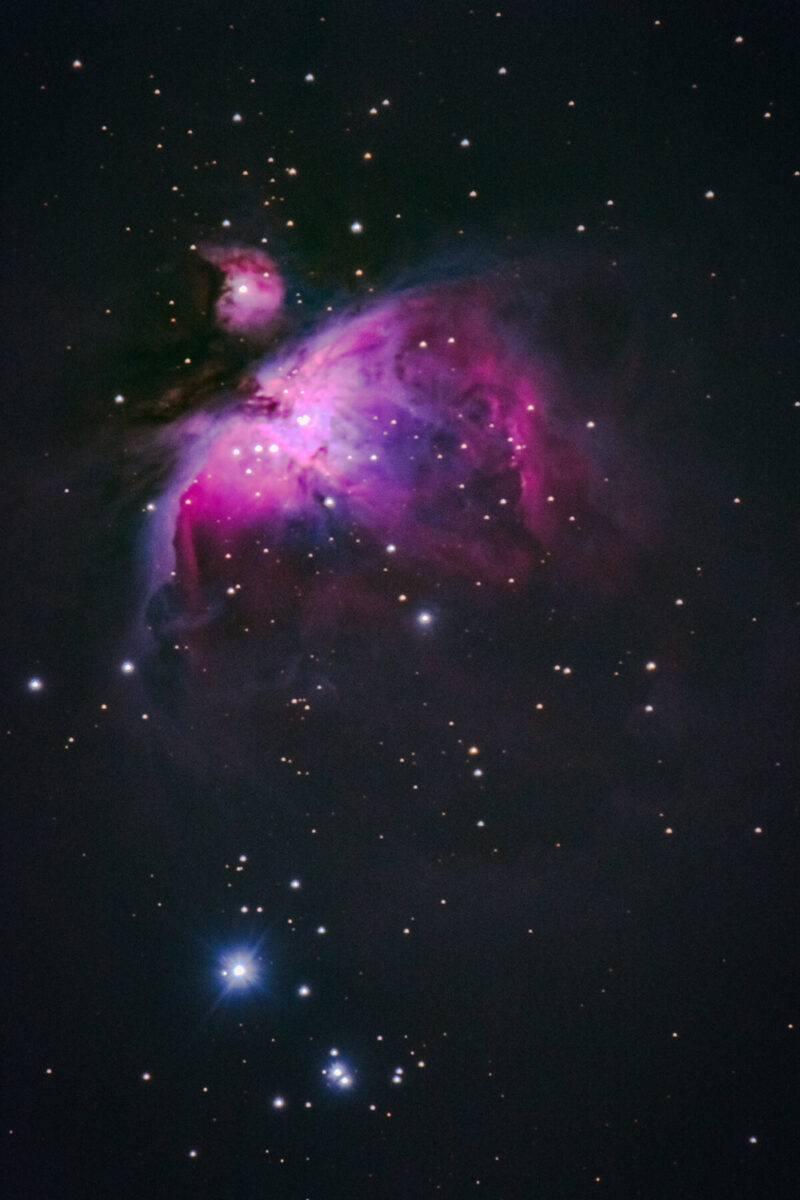 Orion Nebel aufgenommen mit Maksutov 1.000mm an Fujifilm X-T3. Deep Sky Astro-Fotografie.