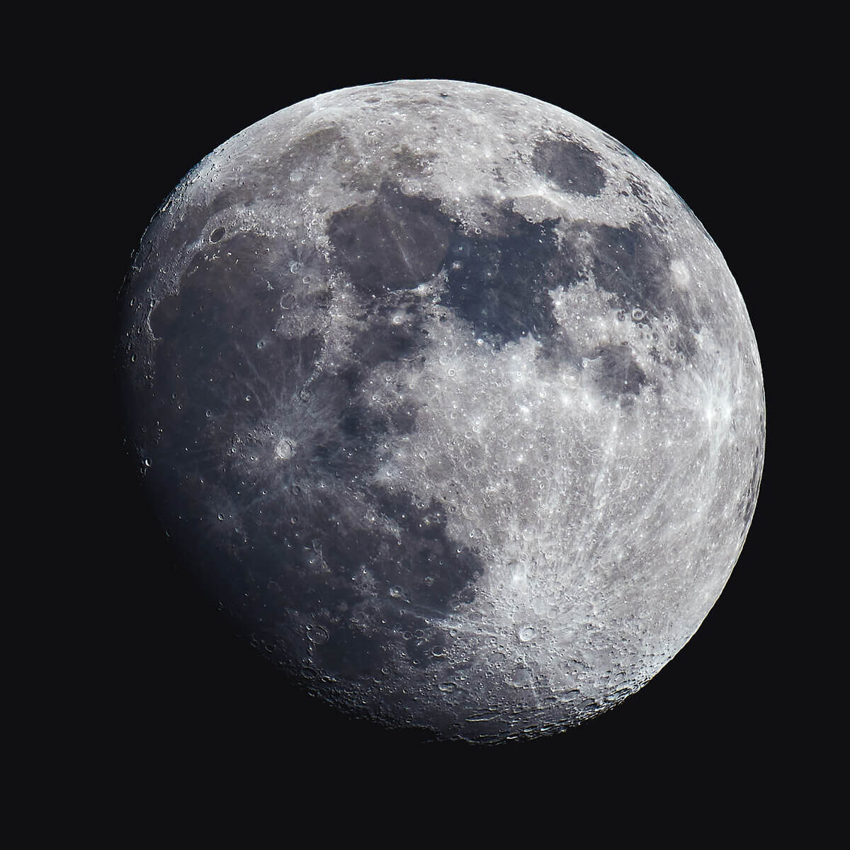 Mond aufgenommen bei 1000mm mit Fujifilm X-M1