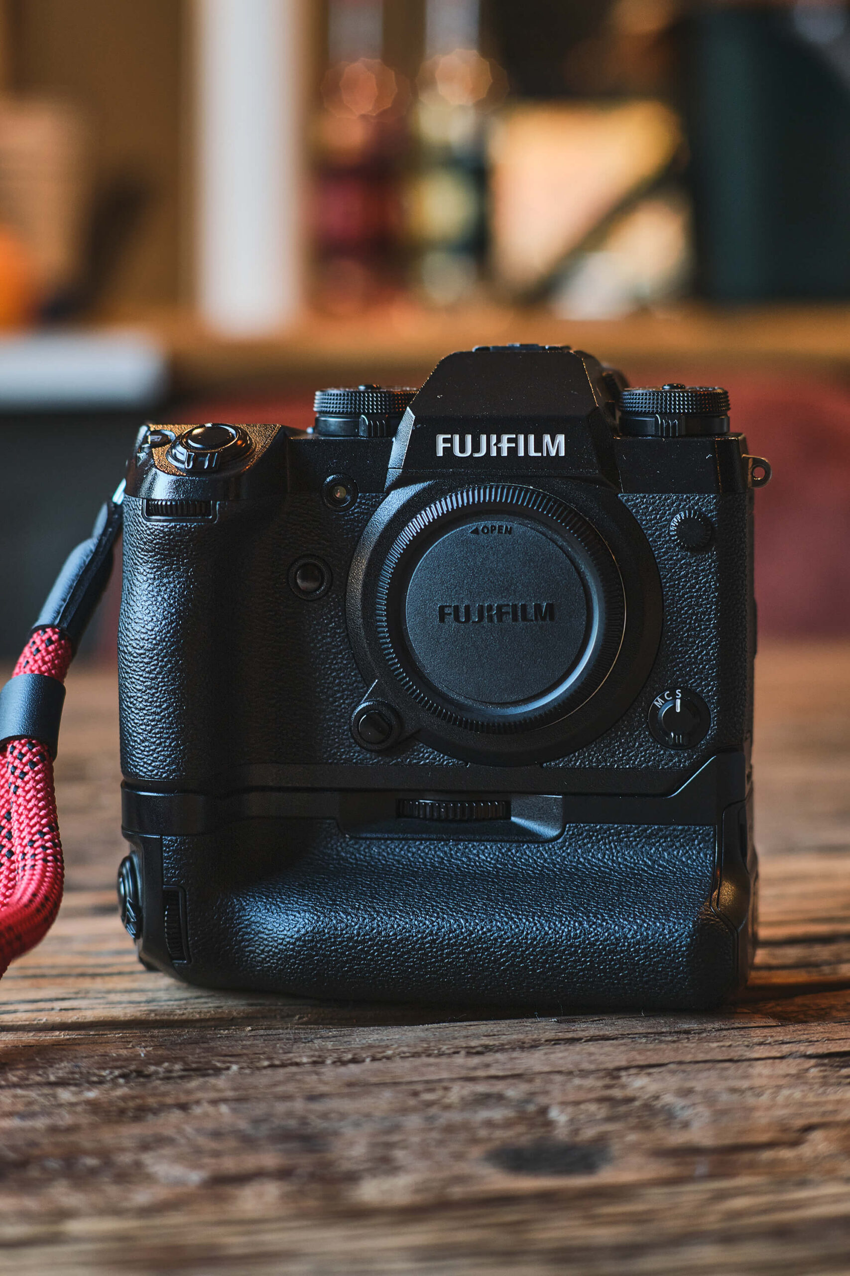 Fujifilm X-H1 Front