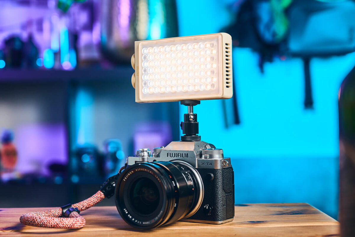 Zhiyun Fiveray M40 SE auf der Kamera